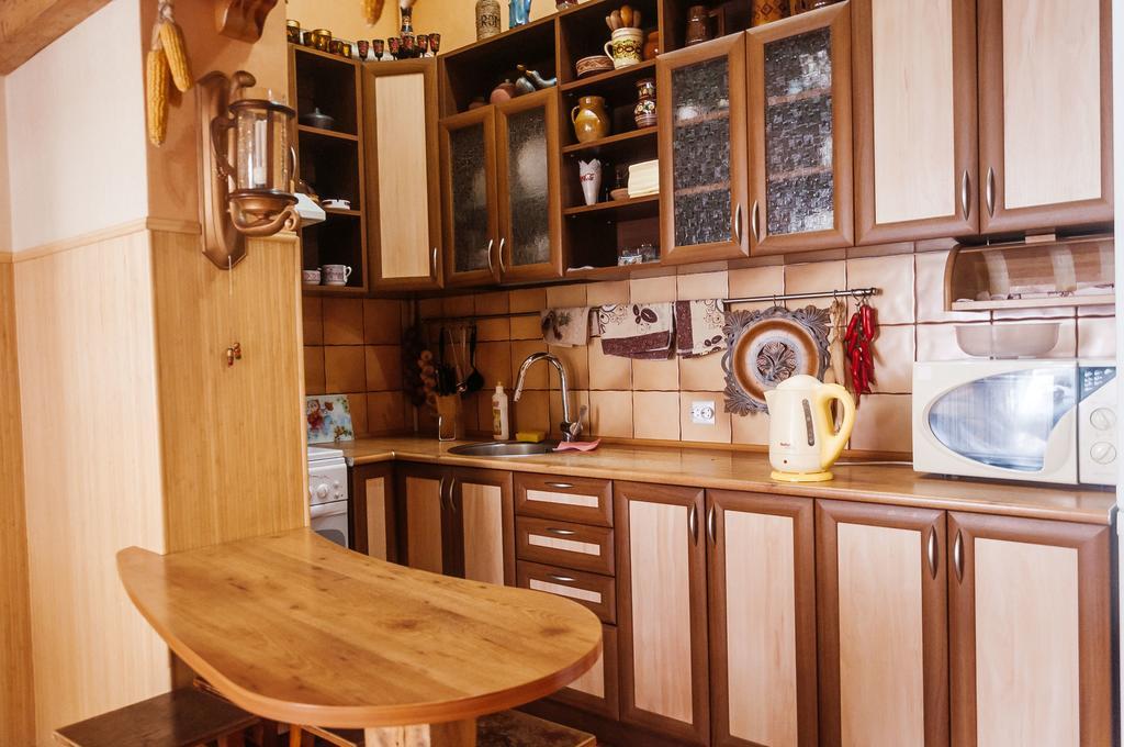 Apartment Na Shevchenka 3 Lviv Kültér fotó